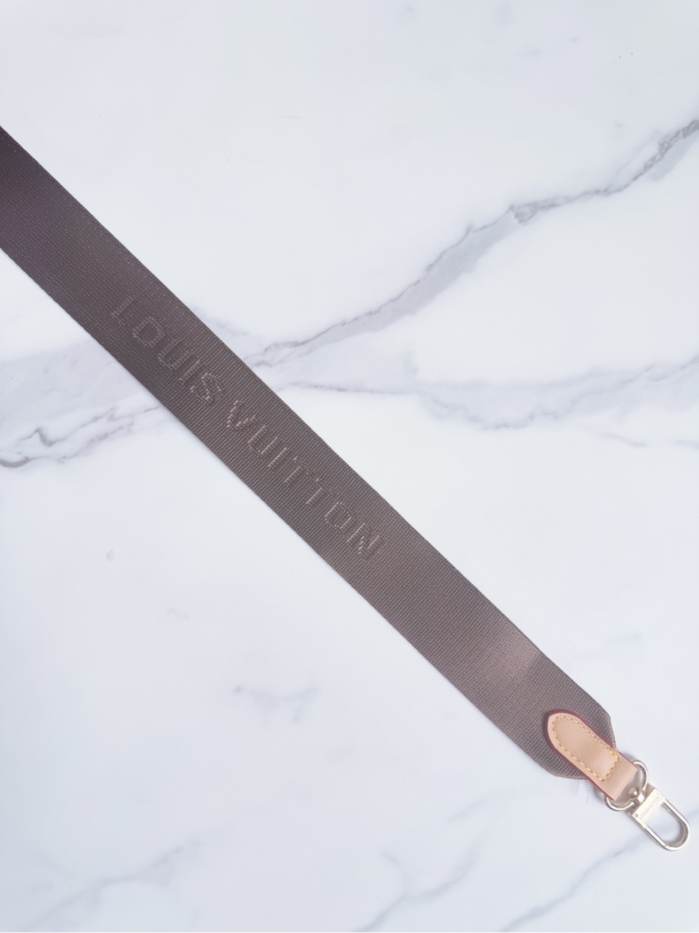 LV Designer Logo guitar Strap with Gold Hardware - Picture 4 of 6